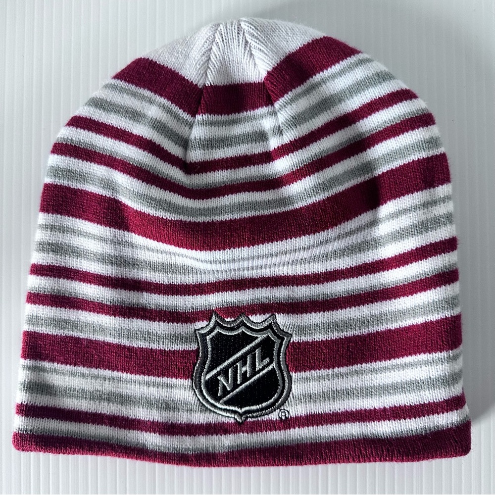 2/$15 NHL‎ Winter Beanie Skull Hat Knitted Double Layer  Striped Like New